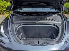 Tesla Model Y Rear-Wheel Drive - ფოტო 5