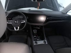 Volkswagen Touareg 2020 2.0TSI Sharp Elegance National VI - ფოტო 17