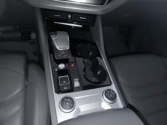 Volkswagen Touareg 2020 2.0TSI Sharp Elegance National VI - ფოტო 19