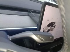 Tesla Model Y Rear-Wheel Drive - ფოტო 14