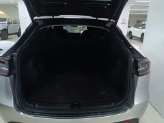 Tesla Model Y Rear-Wheel Drive - ფოტო 19