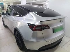 Tesla Model Y Rear-Wheel Drive - ფოტო 5