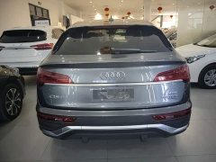 Audi Q5L Sportback 40 TFSI Fashion Edition - ფოტო 4