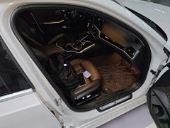 BMW 3 Series 320Li M Sport Package - ფოტო 17