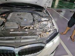 BMW 3 Series 320Li M Sport Package - ფოტო 19