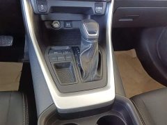 Toyota Venza 2.0L CVT FWD Luxury - ფოტო 6