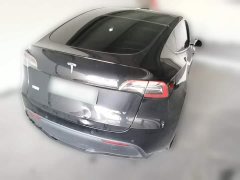 Tesla Model Y Rear-Wheel Drive - ფოტო 10