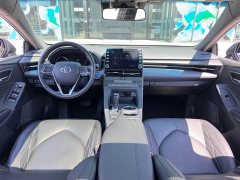 Toyota Avalon 2019 Hybrid 2.5L XLE Premium China VI - ფოტო 11