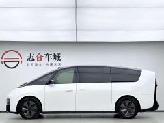 Li Auto MEGA Home Family Edition - ფოტო 8