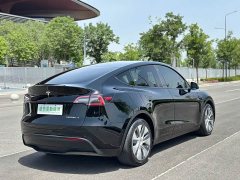 Tesla Model Y Standard Range RWD - ფოტო 12