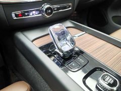 Volvo XC60 B5 AWD Smart Remote Luxury Edition - ფოტო 9