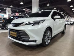 Toyota Sienna 2.5L Hybrid Premium Edition - ფოტო 1