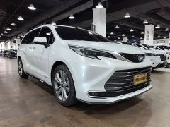 Toyota Sienna 2.5L Hybrid Premium Edition - ფოტო 3