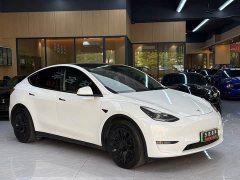 Tesla Model Y Standard Range RWD - ფოტო 3