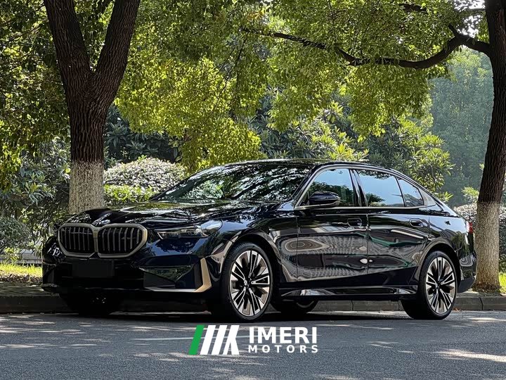 BMW 5 Series 2025 530Li Luxury Edition Premium Package - ავტომობილი ჩინეთიდან