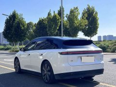 Li Auto i6 Four-Wheel Drive Standard Edition - ფოტო 16