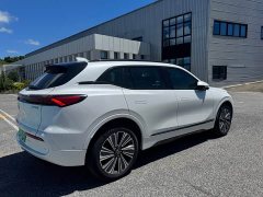 Buick E5 Premium Standard Range Edition - ფოტო 3
