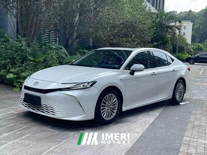 Toyota Camry Hybrid 2.0L HGVP Luxury