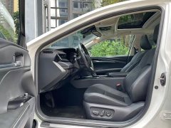 Toyota Camry Hybrid 2.0L HGVP Luxury - ფოტო 4