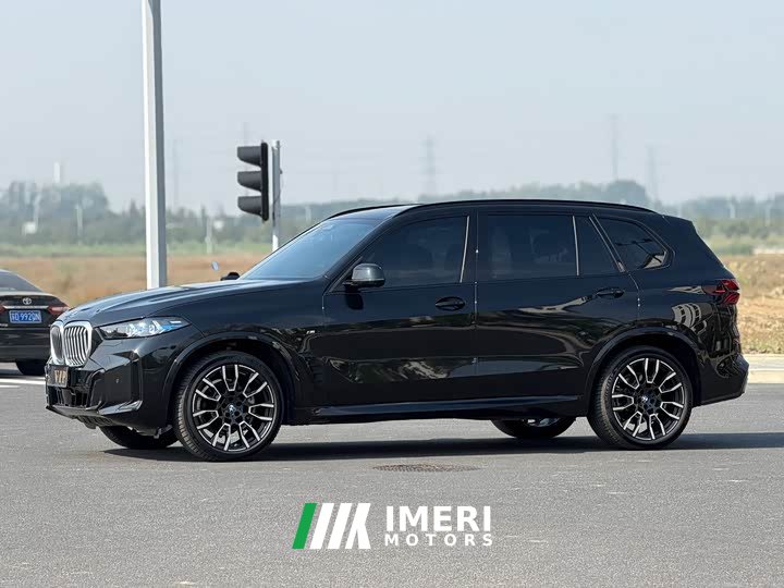 BMW X5 2023 xDrive 40Li M Sport Midnight Edition - ავტომობილი ჩინეთიდან