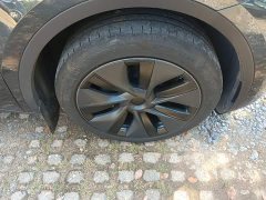 Tesla Model Y Rear-Wheel Drive - ფოტო 8