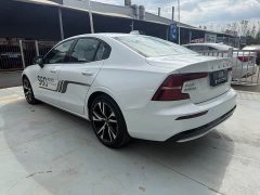 Volvo S60 2025 B5 Inscription Sport - ფოტო 8