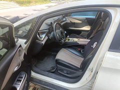 BYD Dolphin 420km Fashion Edition - ფოტო 11