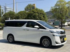 Toyota Vellfire Crown Hybrid 2.5L HV Luxury Edition - ფოტო 2