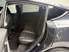 Tesla Model Y Rear-Wheel Drive - ფოტო 6