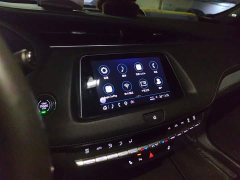 Cadillac XT4 28T FWD Luxury - ფოტო 9