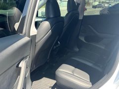 Tesla Model Y Rear-Wheel Drive - ფოტო 11