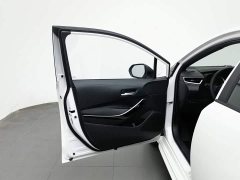 Toyota Corolla 2022 Hybrid 1.8H E-CVT Luxury - ფოტო 8
