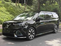 Volvo EM90 2025 Ultra Six-Seater - ფოტო 1