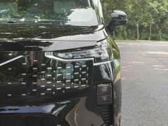 Volvo EM90 2025 Ultra Six-Seater - ფოტო 5