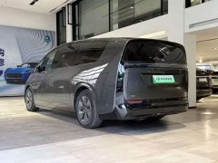Li Auto MEGA 2025 Home Family Edition - ფოტო 9