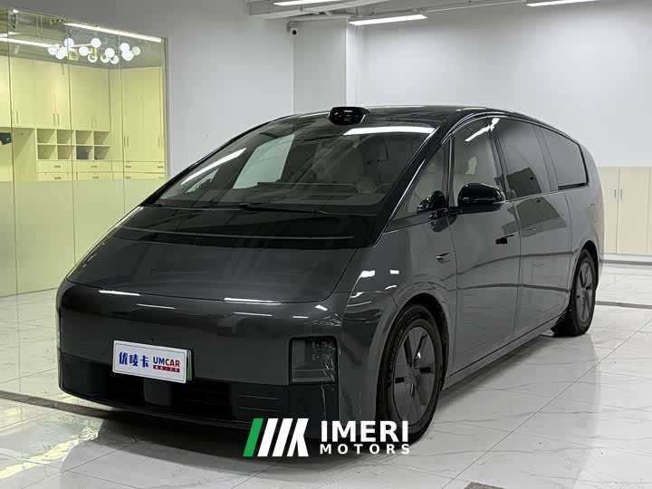 Li Auto Li Xiang MEGA Ultra