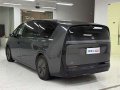 Li Auto Li Xiang MEGA Ultra - ფოტო 4