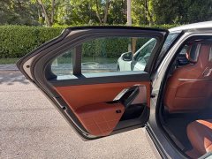 BMW i7 eDrive50L Luxury Enjoyment Package - ფოტო 17