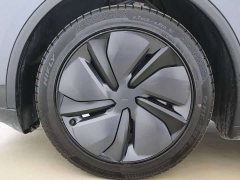 Tesla Model Y Rear-Wheel Drive - ფოტო 11