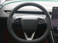 Tesla Model Y Rear-Wheel Drive - ფოტო 15