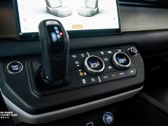Land Rover Defender 2024 90 3.0T P400 HSE - ფოტო 14
