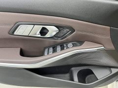 BMW 3 Series 325Li M Sport Package - ფოტო 18