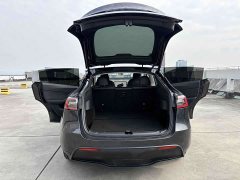 Tesla Model Y 2024 Rear-Wheel Drive - ფოტო 15