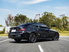 BMW 3 Series 330i M Sport Night Edition Package - ფოტო 6