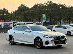 BMW 5 Series 530Li Premier M Sport Package - ფოტო 3