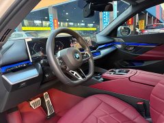 BMW 5 Series 530Li Premier M Sport Package - ფოტო 4