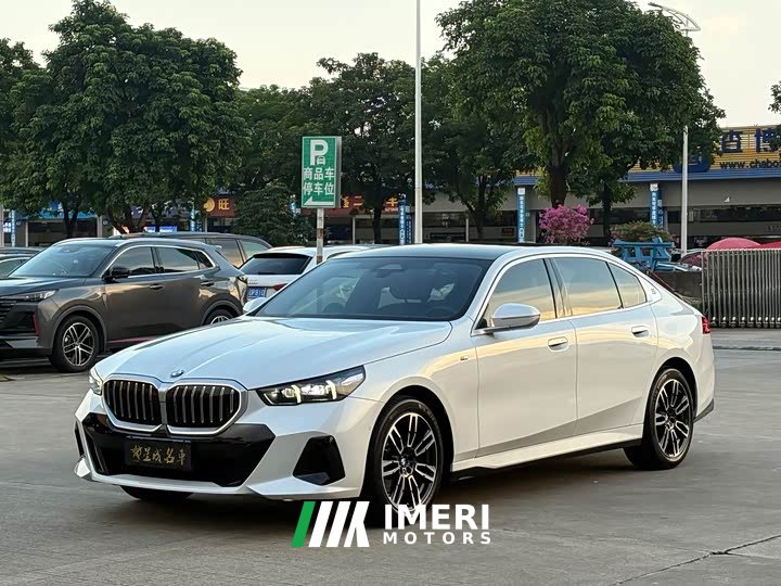 BMW 5 Series 525Li M Sport Package - ავტომობილი ჩინეთიდან