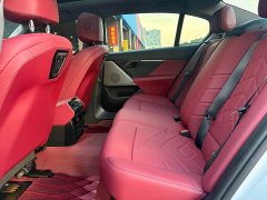 BMW 5 Series 525Li M Sport Package - ფოტო 17
