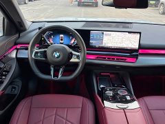 BMW 5 Series 525Li M Sport Package - ფოტო 8