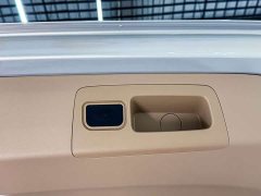 Buick GL8 New Energy Lusang Respect Edition - ფოტო 18